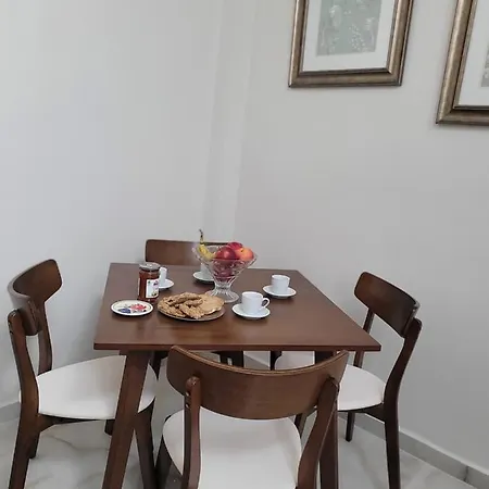 Center Apartment *