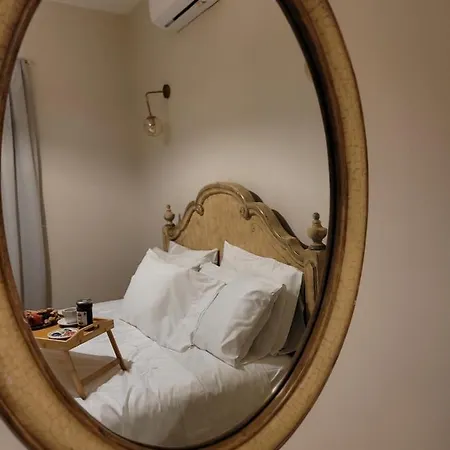 Center Apartment *