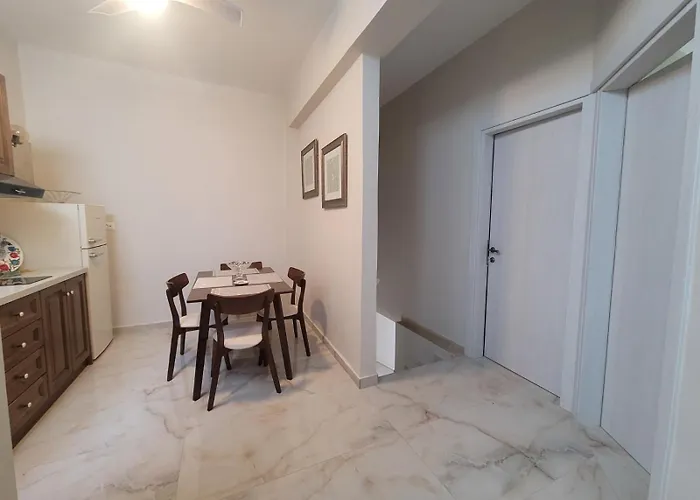 Center * Kárpathosz